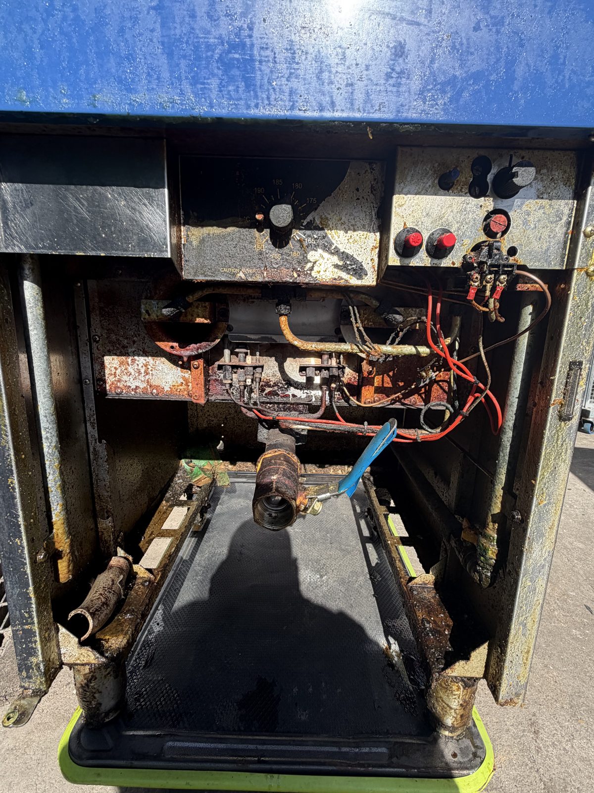 Burner bay, gas train and control panel — before dry ice cleaning